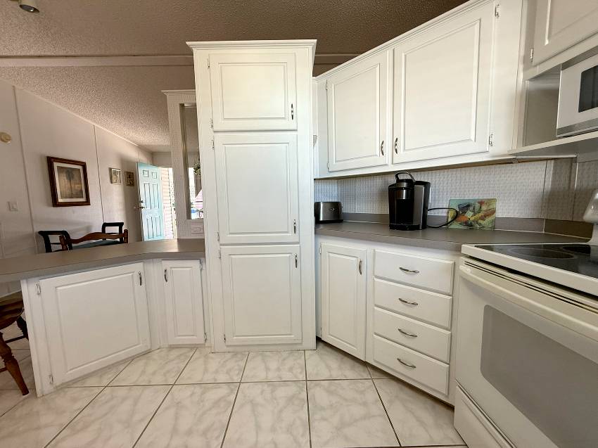 8204 Lemonwood Dr a Ellenton, FL Mobile or Manufactured Home for Sale